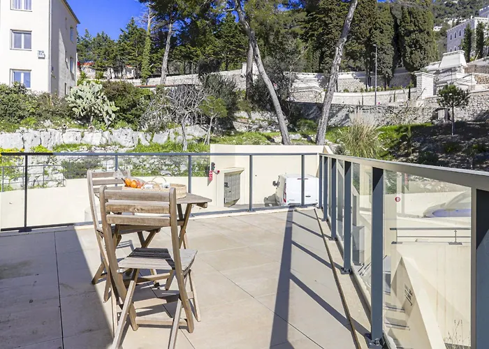 Prestige View By Interhome