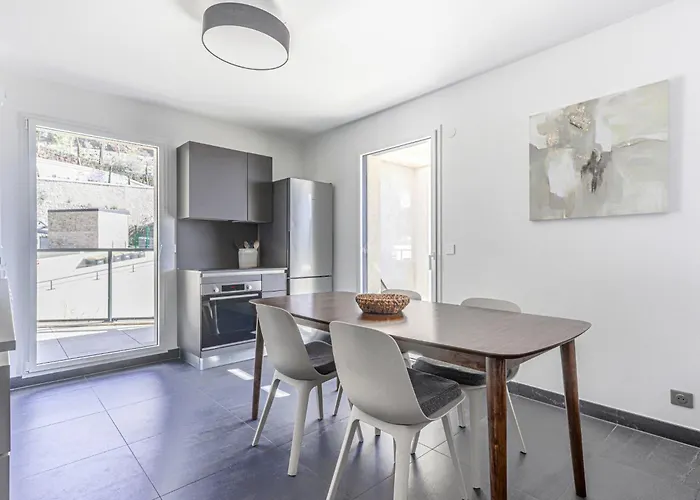 Prestige View By Interhome エズ