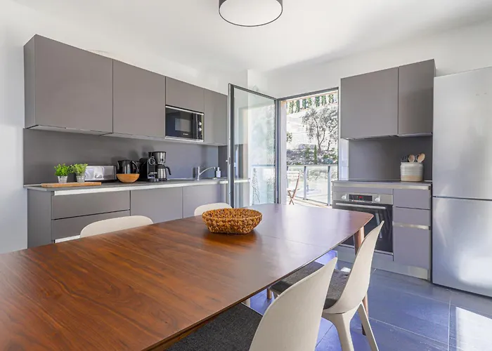 Prestige View By Interhome